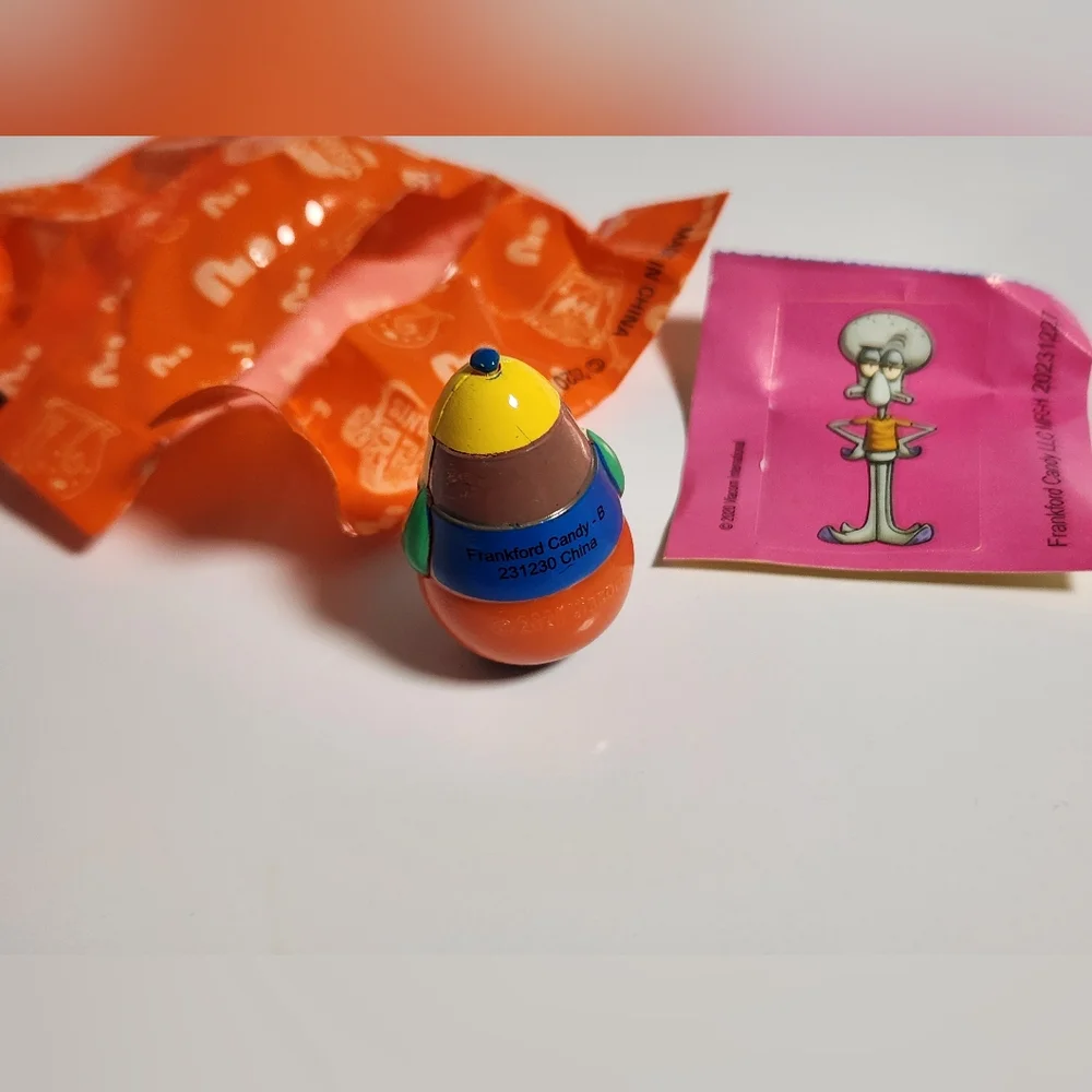 Mrs. Puff Weeble Wobble Figure SpongeBob Krabby Patty Plus Prize - Picture 3 of 3